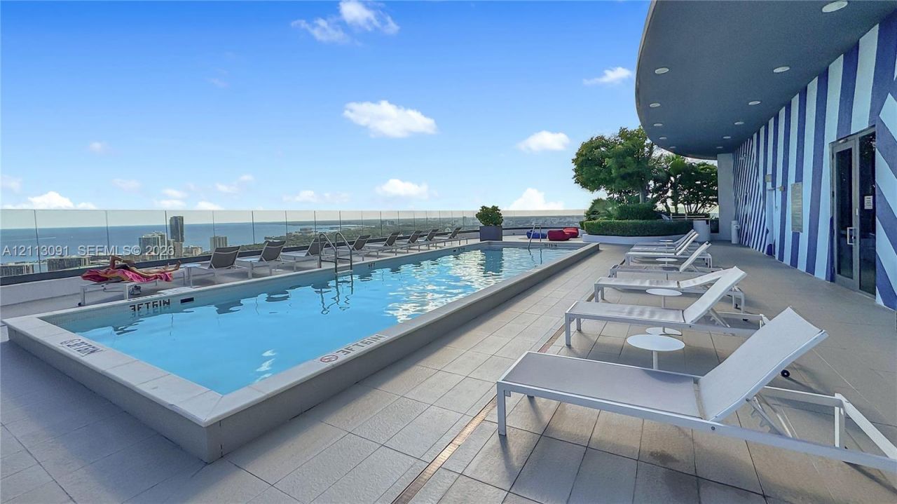 55 SW 9th St , Unit 1802, Miami, FL 33130 Photo