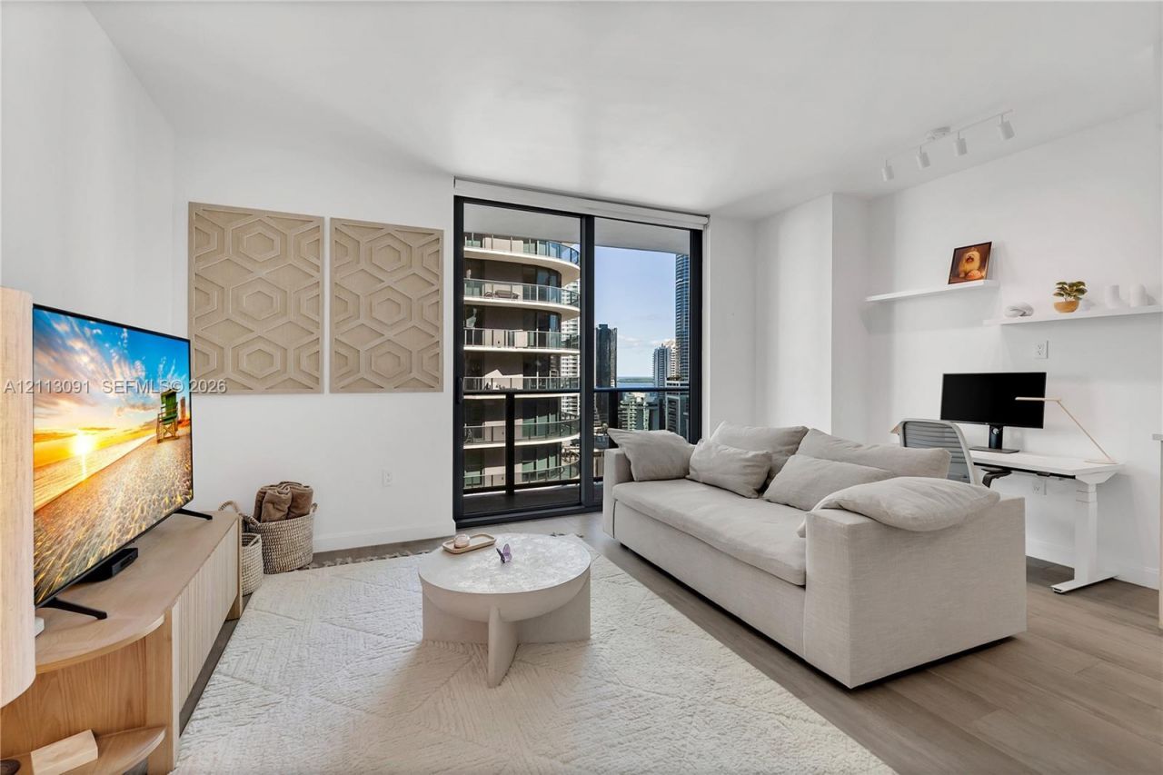 55 SW 9th St , Unit 1802, Miami, FL 33130 Photo