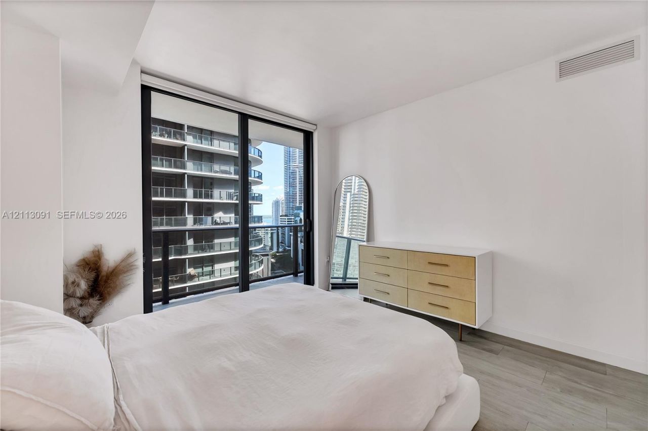 55 SW 9th St , Unit 1802, Miami, FL 33130 Photo