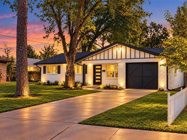 1504 Mosley Drive , Irving, TX 75060