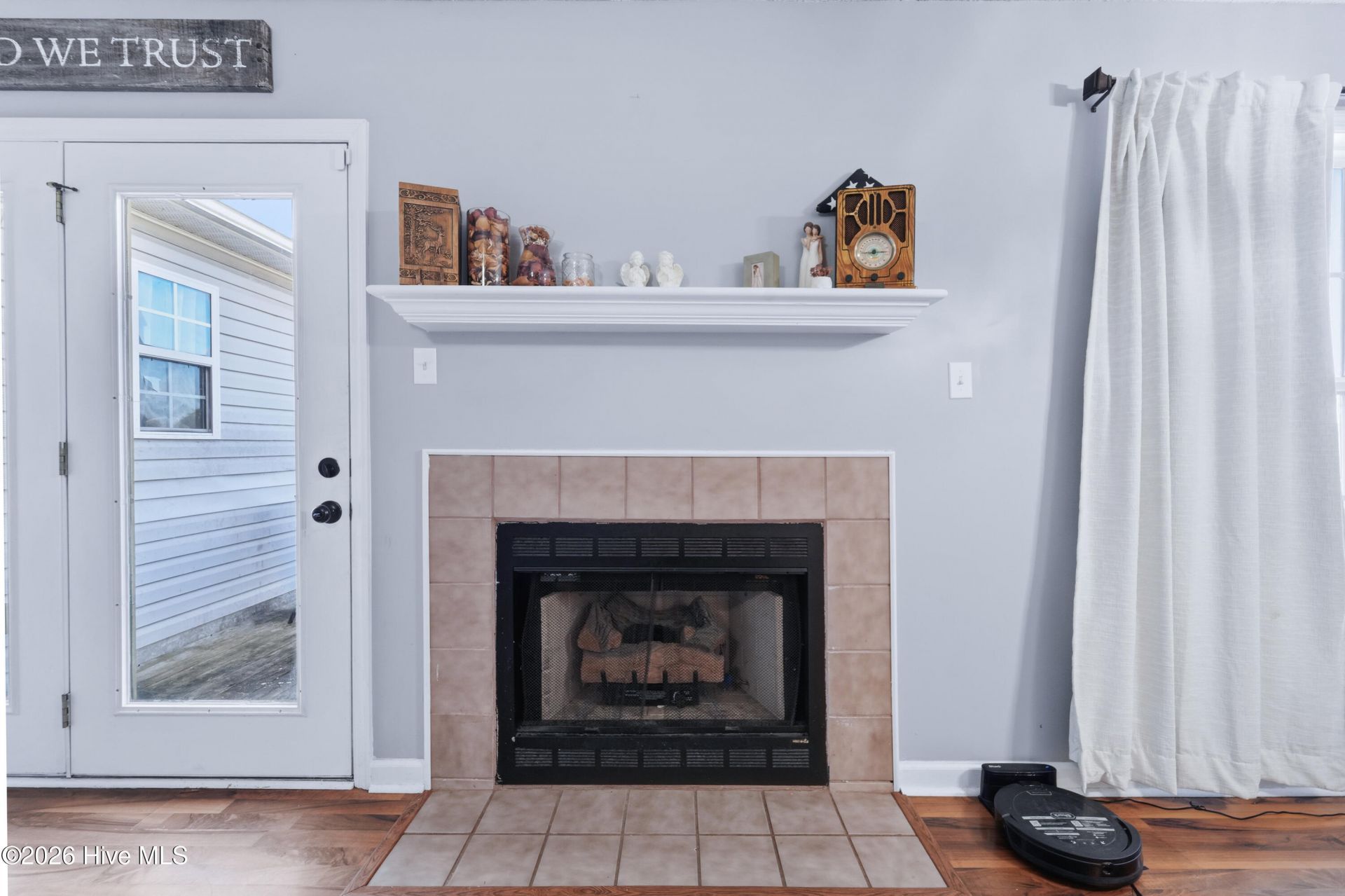 403 Spring Drive  Photo 10
