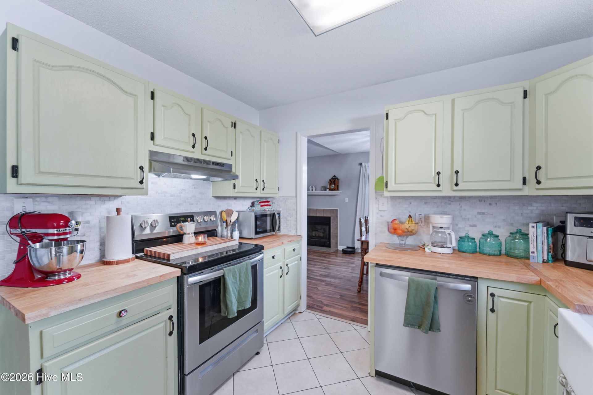 403 Spring Drive  Photo 14