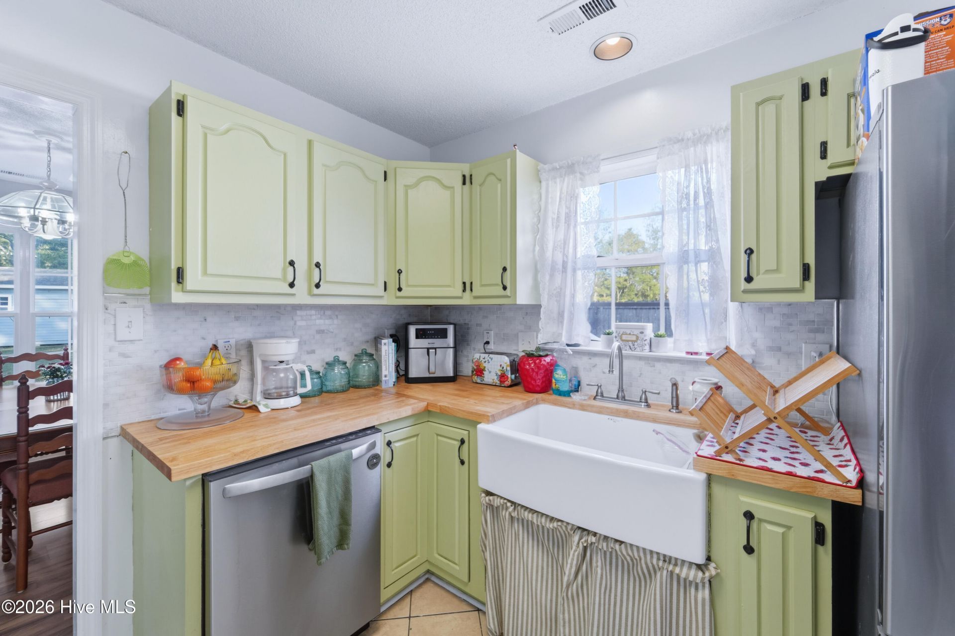 403 Spring Drive  Photo 18