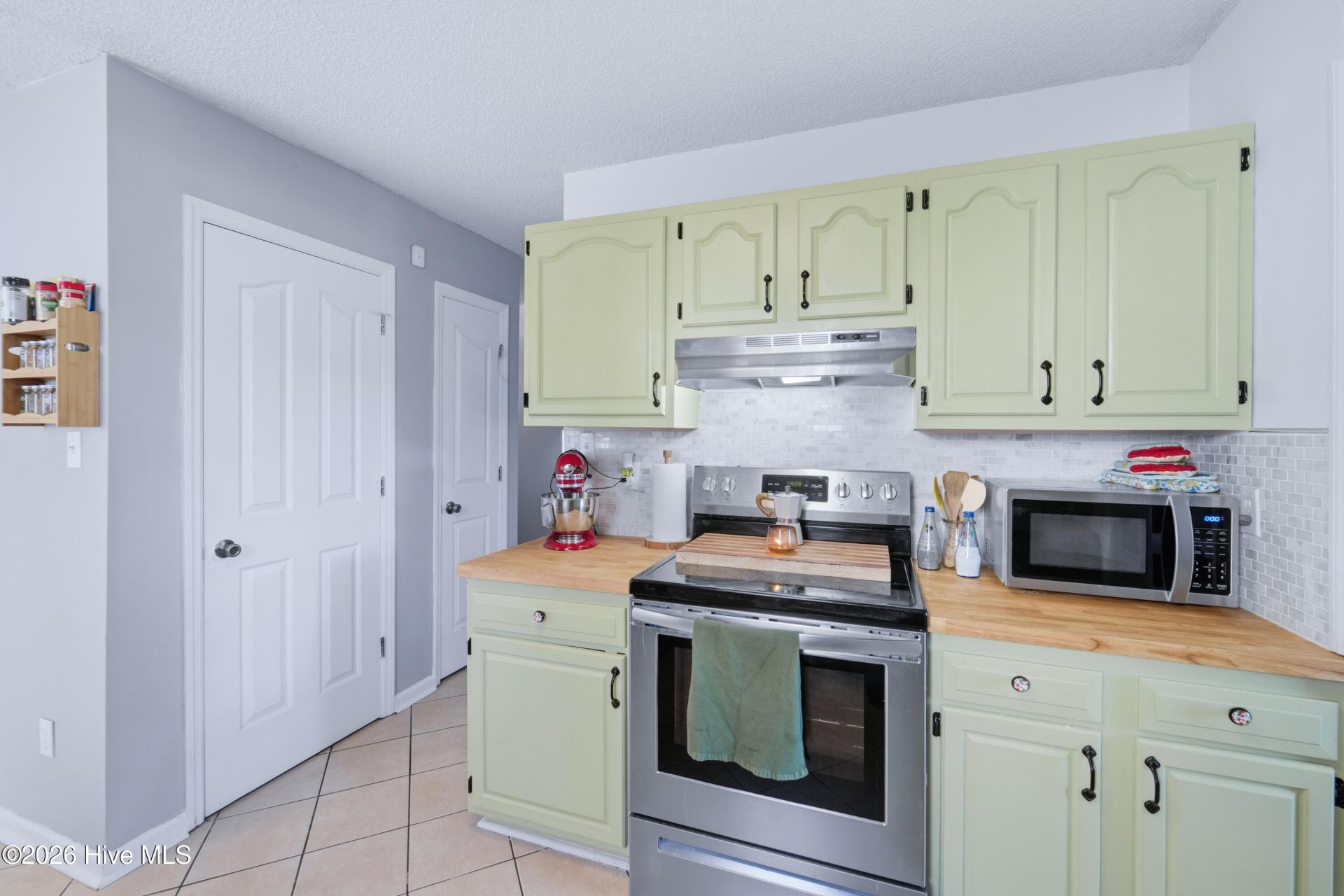 403 Spring Drive  Photo 21