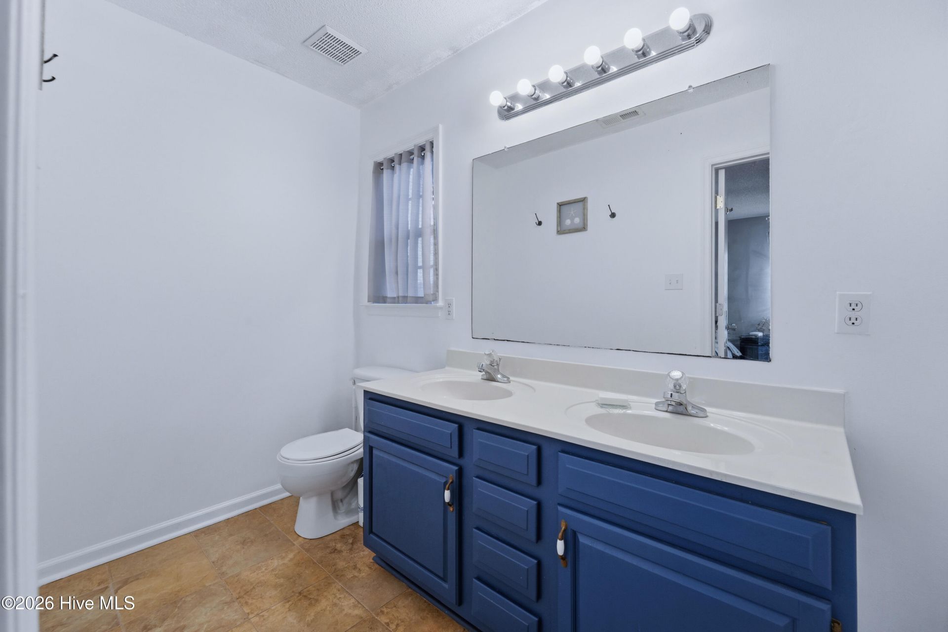 403 Spring Drive  Photo 39