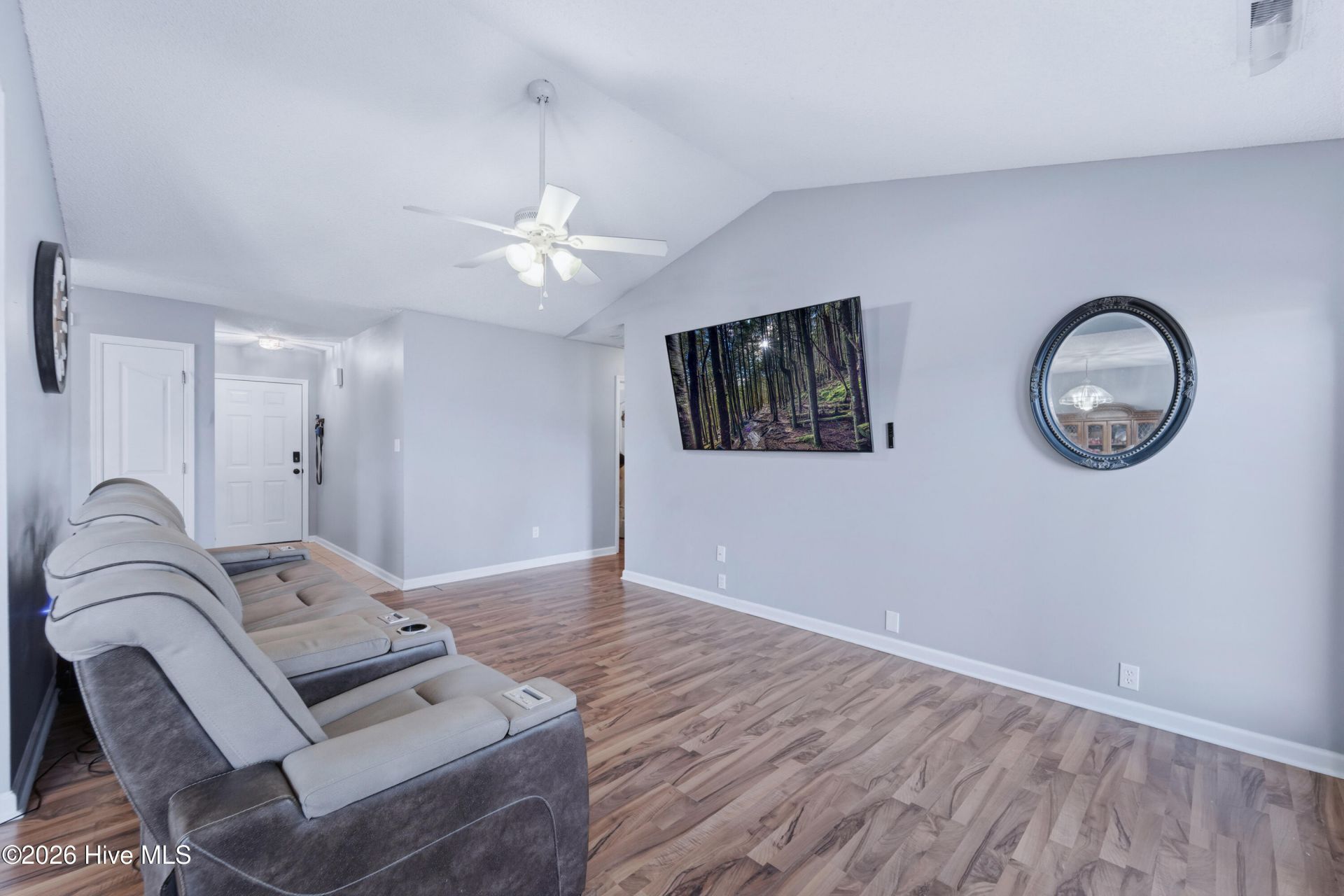 403 Spring Drive  Photo 9