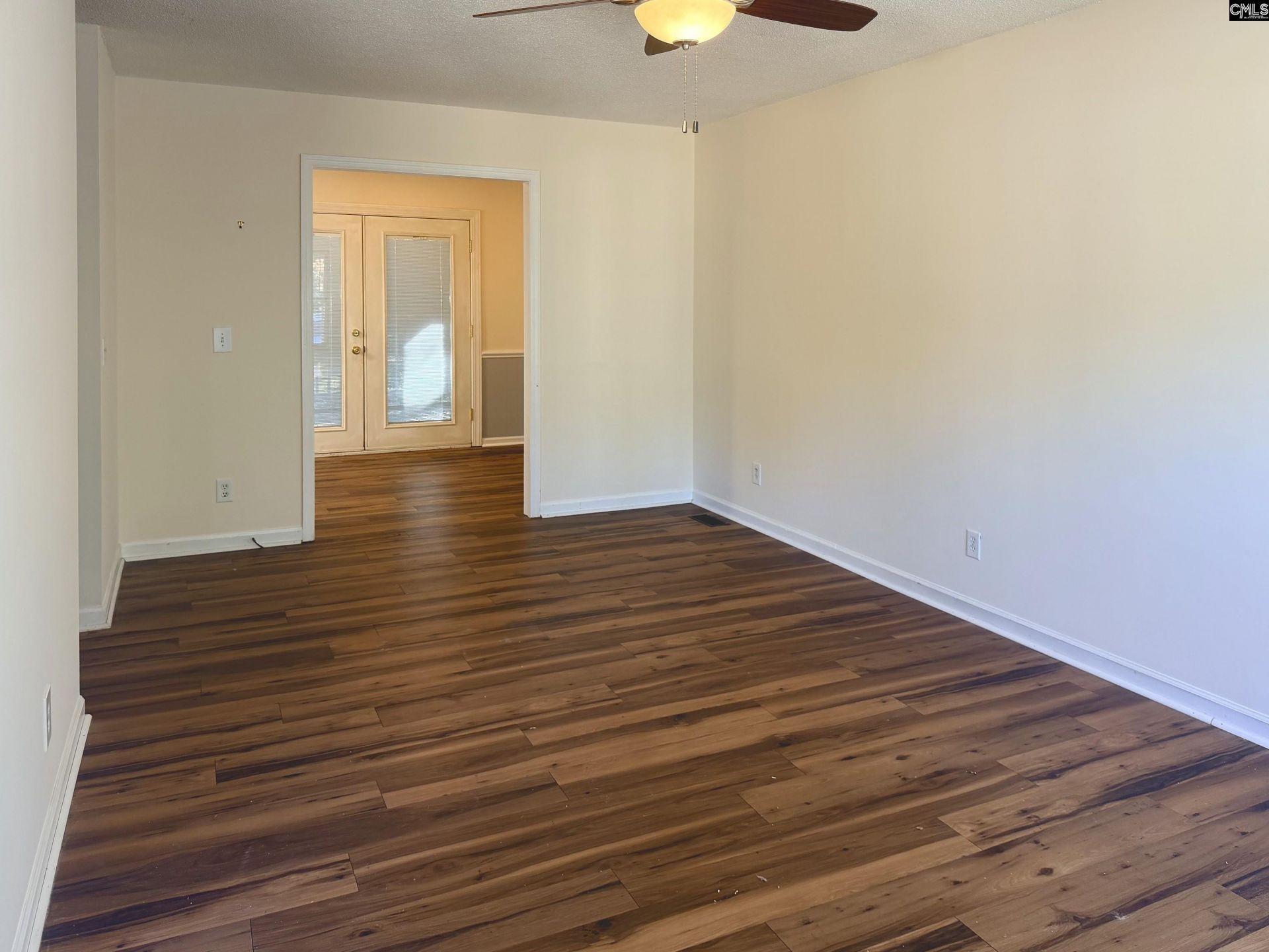 1027 Medfield Road  Photo 5