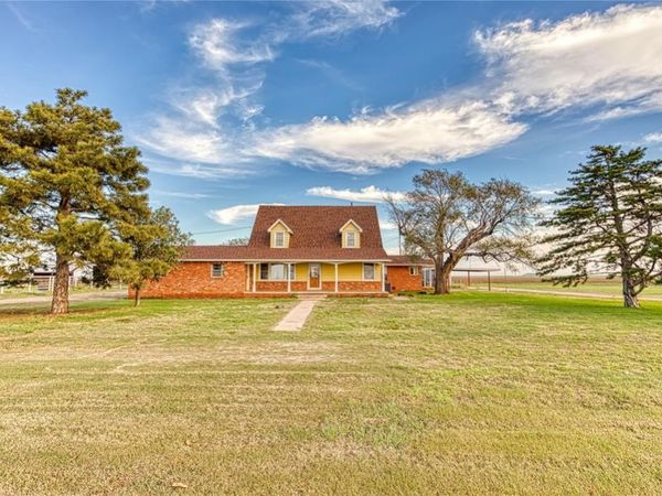 38470 E County Road 1450 Road, Granite, OK 73547