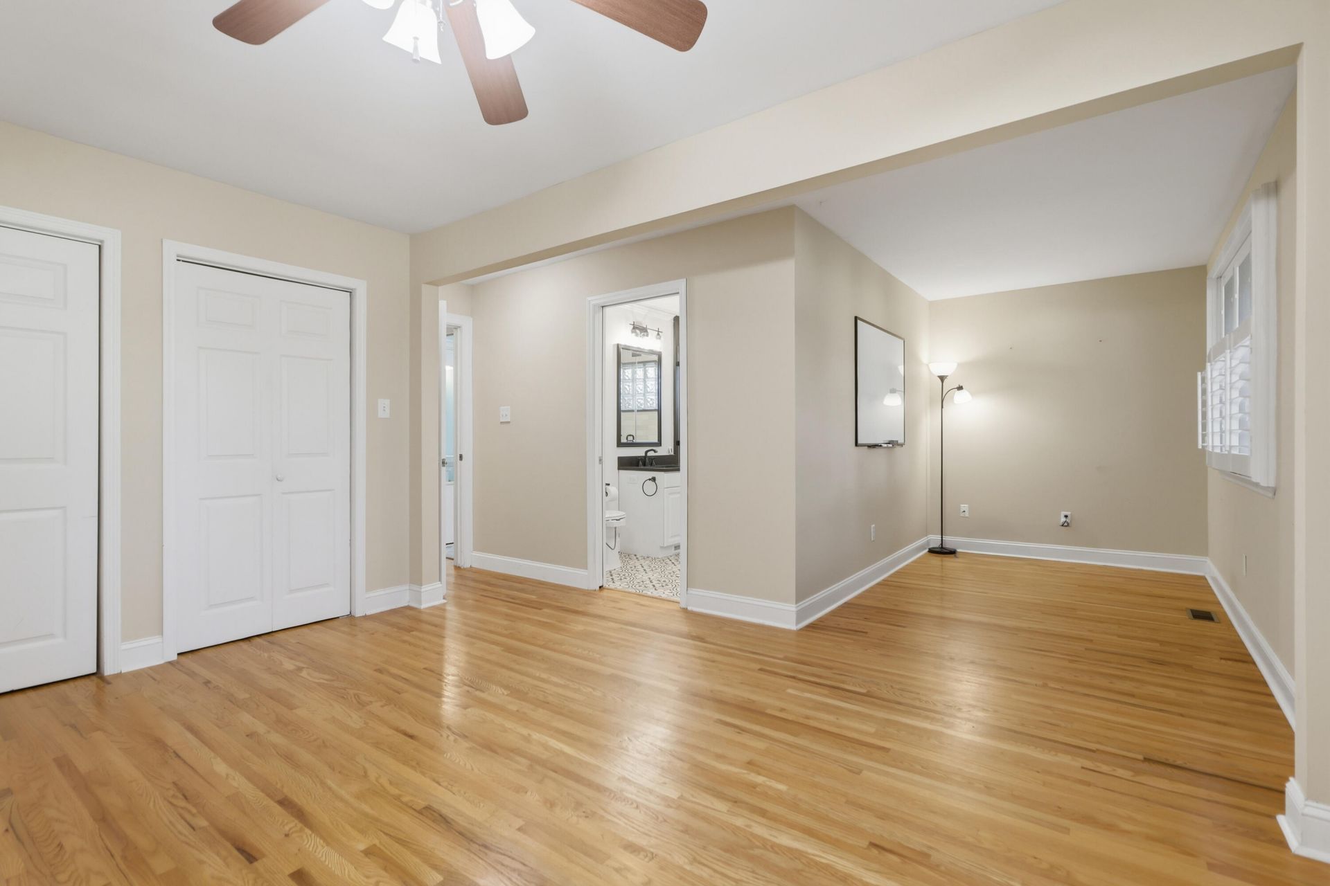 1815 Dunbarton Drive Photo 17