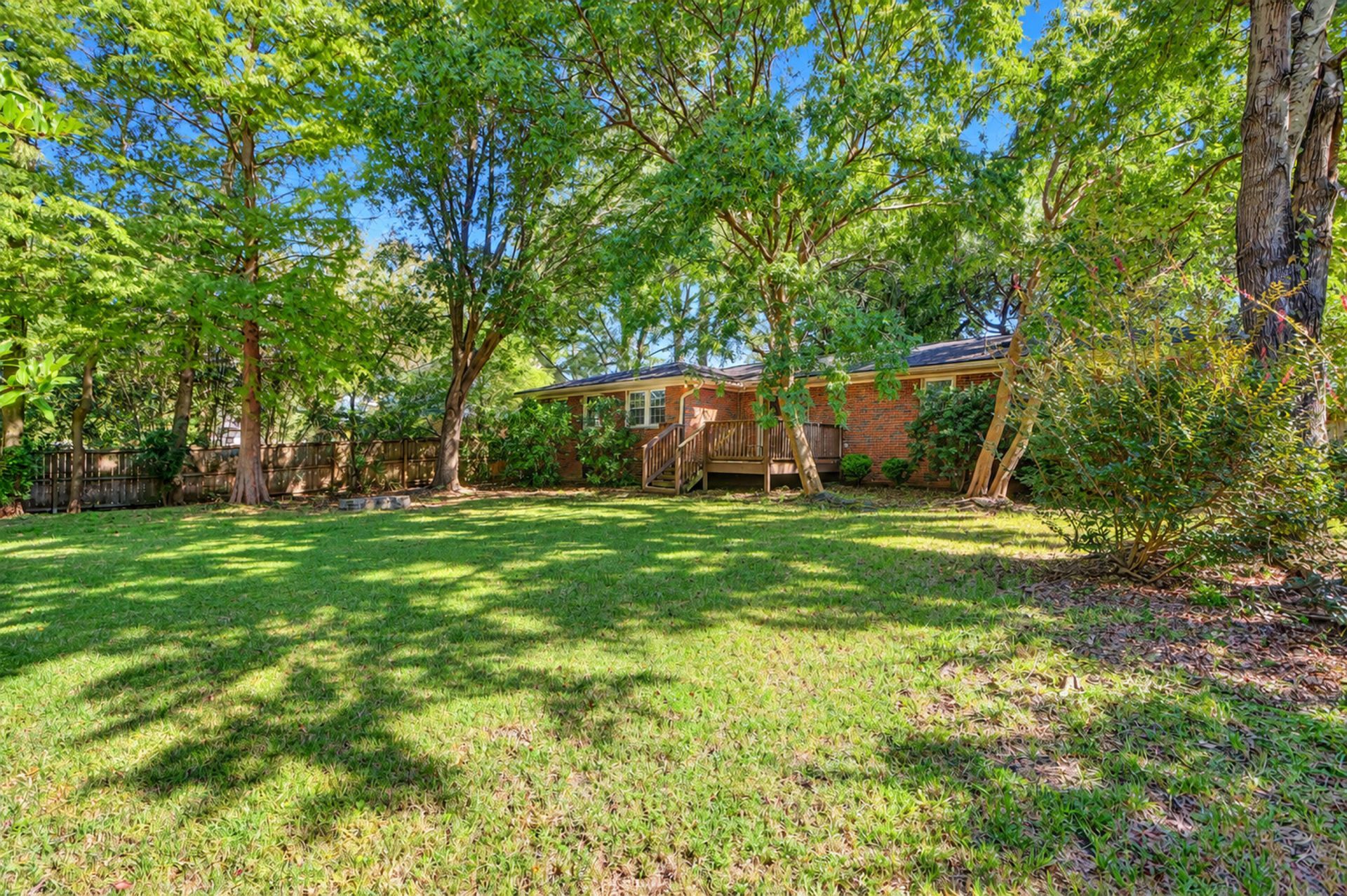 1815 Dunbarton Drive Photo 20
