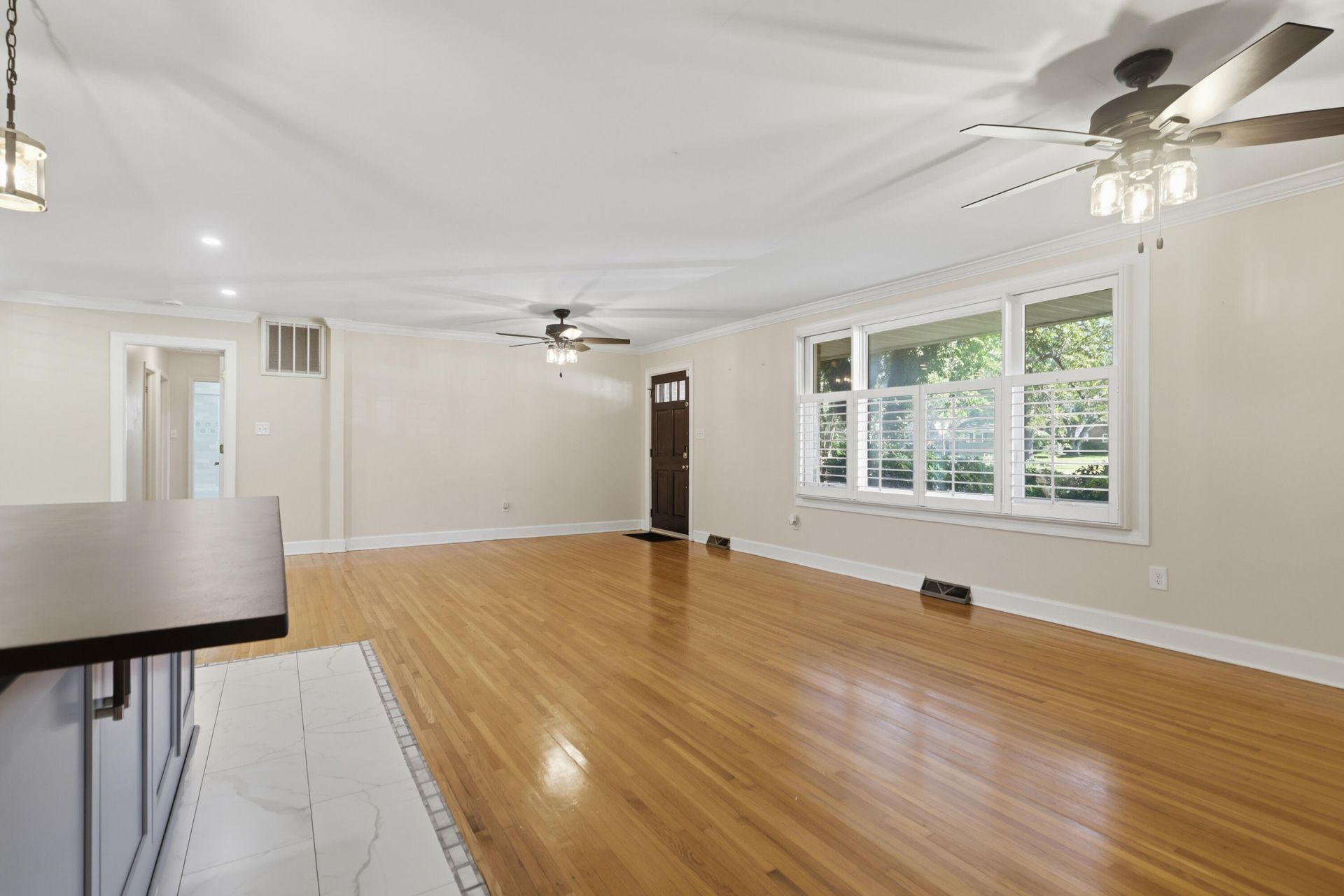 1815 Dunbarton Drive Photo 6