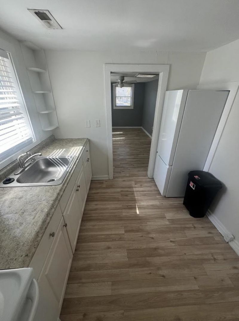 914 Duke St.  Photo 5