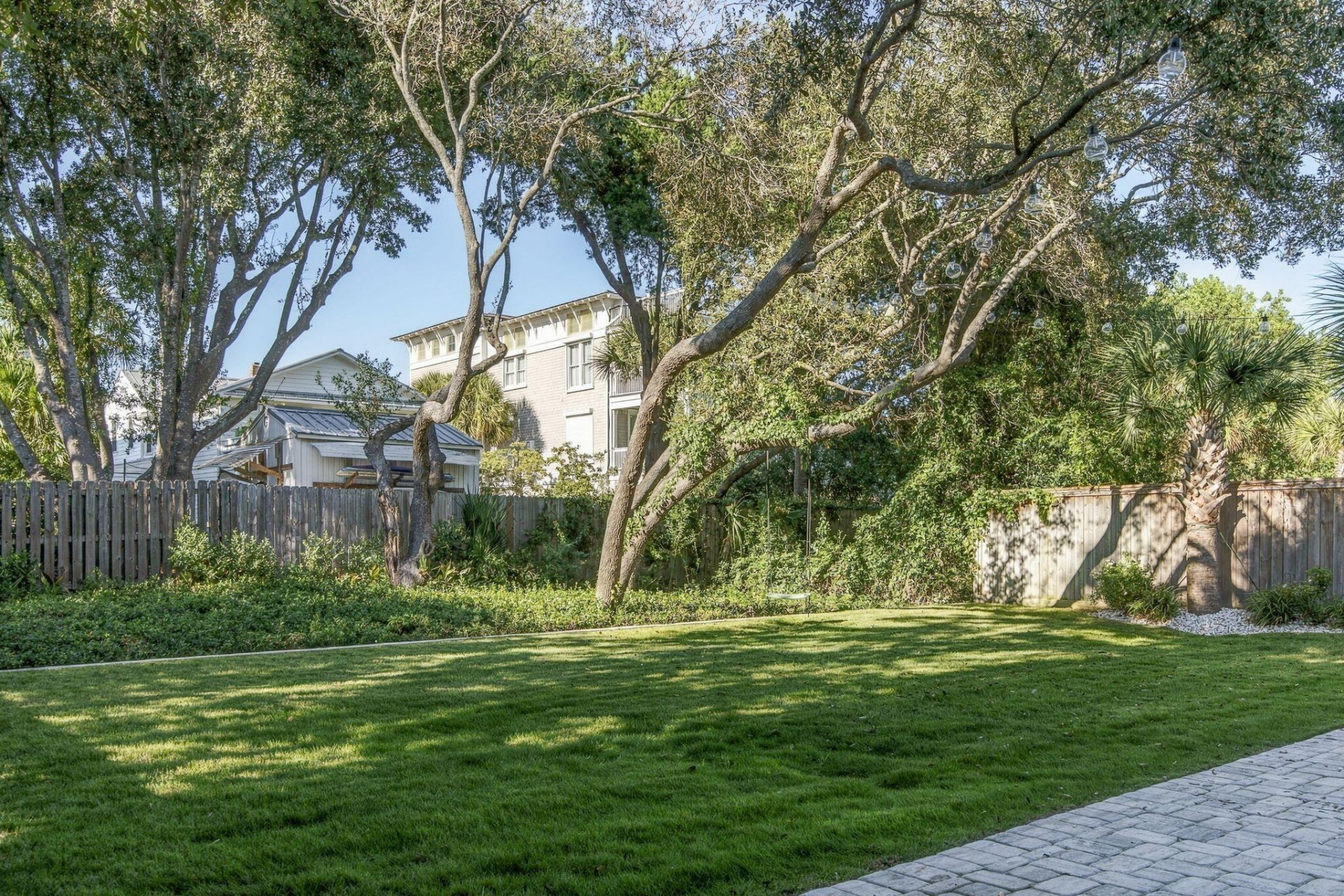 605 Ocean Boulevard Photo 47