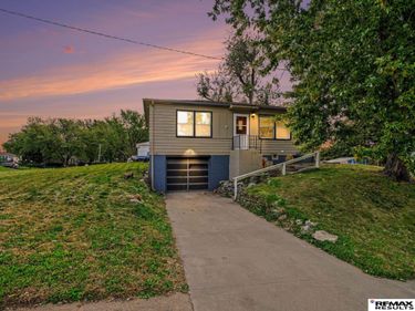 2201 Lillian Street, Bellevue, NE 68147