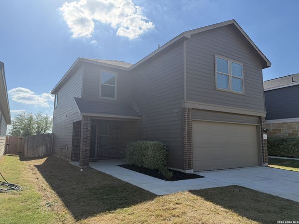 5022 BIG OAK RUN, Elmendorf, TX 78112