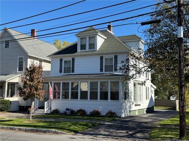 29 Pulteney Street, Geneva, NY 14456