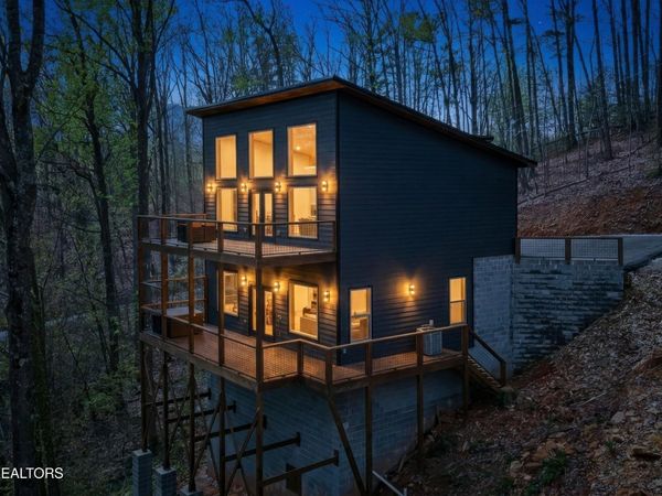 640 Carter Plaza , Gatlinburg, TN 37738