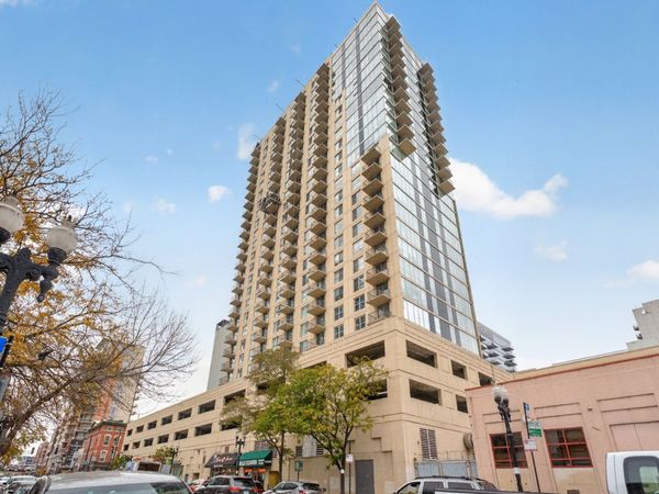 1212 N LaSalle Street, Unit 601, Chicago, IL 60610