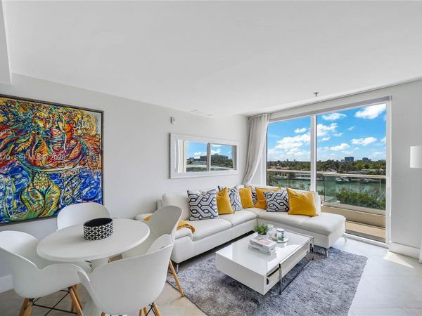 6362 Collins Ave , Unit 611, Miami Beach, FL 33141