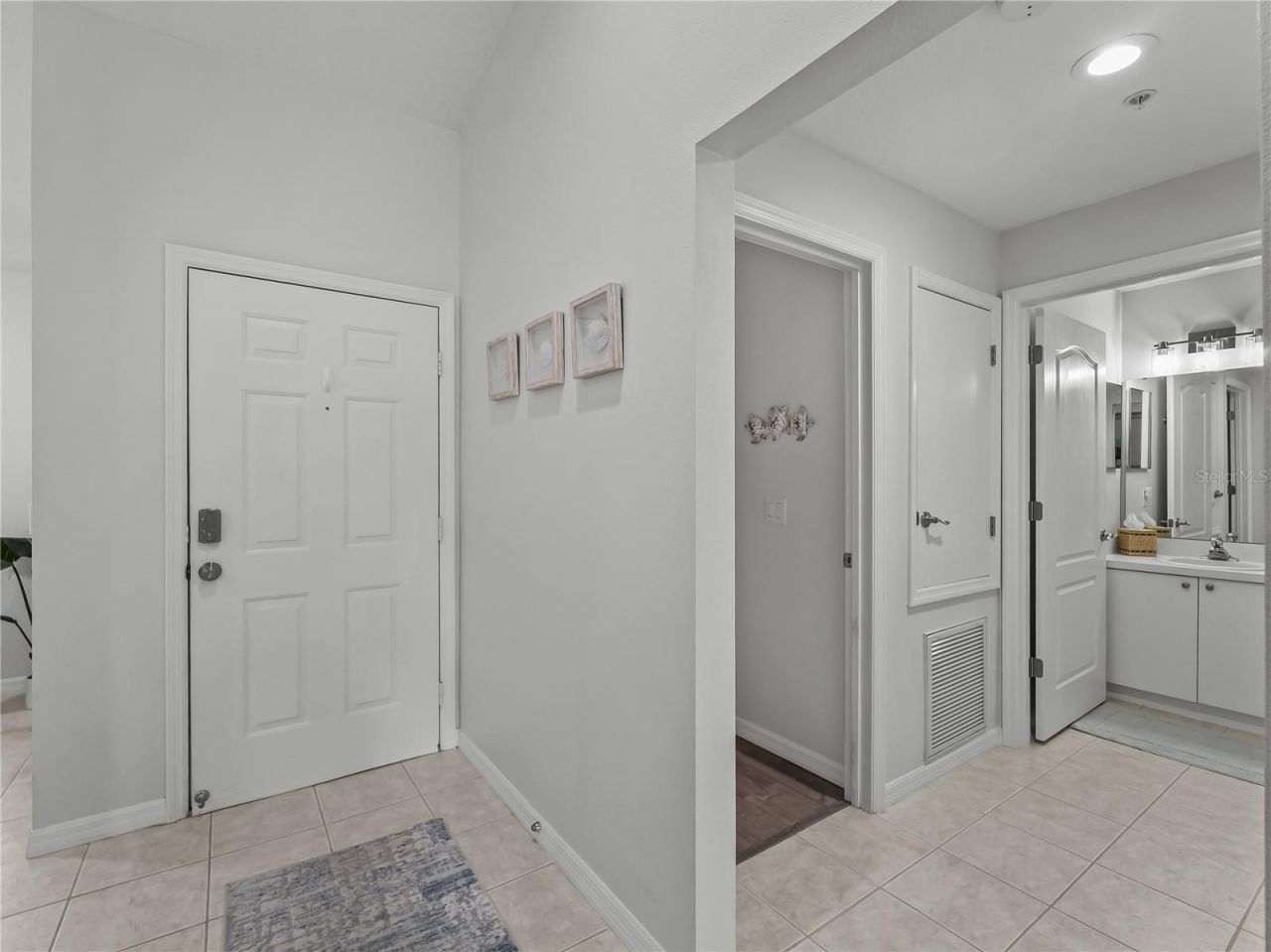5340 Hyland Hills Avenue, Unit 2422, Sarasota, FL 34241 Photo