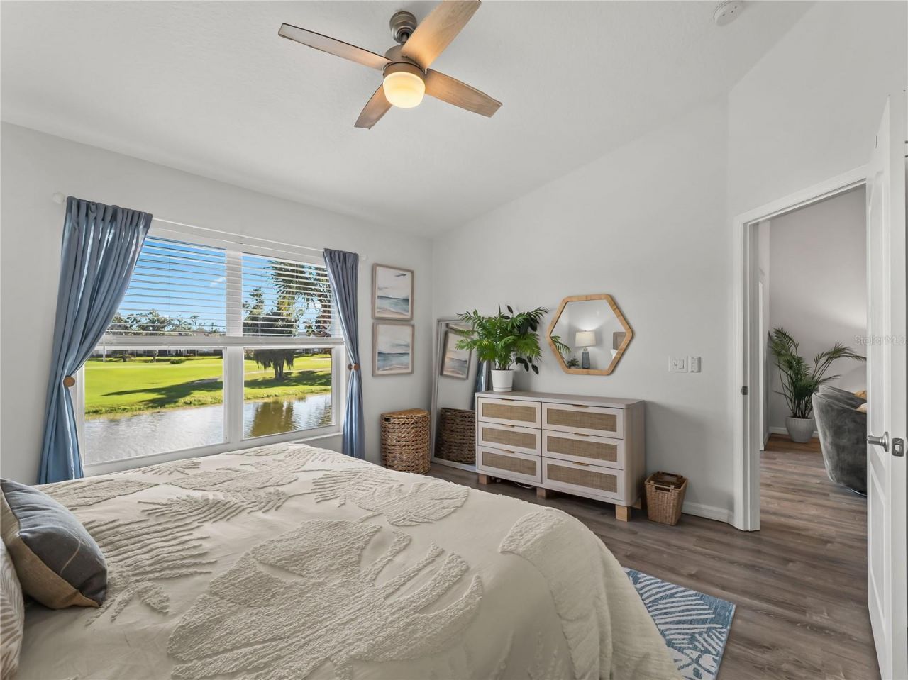 5340 Hyland Hills Avenue, Unit 2422, Sarasota, FL 34241 Photo
