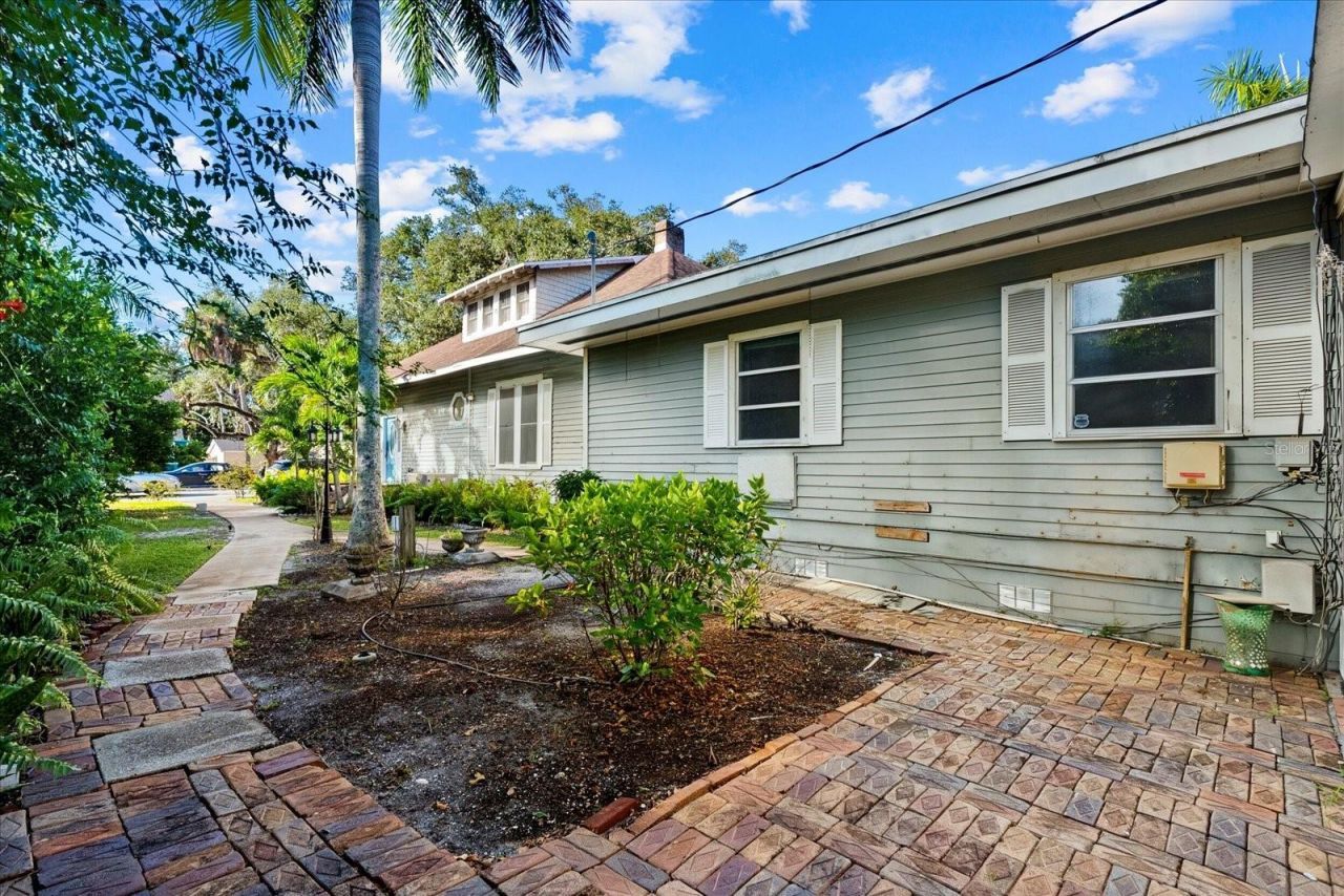 2714 Manatee Avenue W, Bradenton, FL 34205 Photo