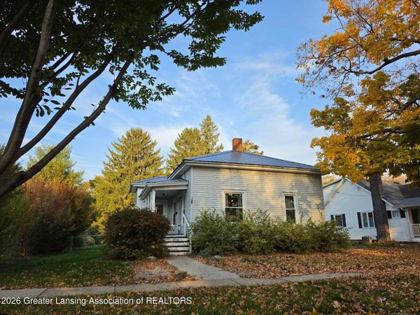 315 E Lincoln , Grand Ledge, MI 48837