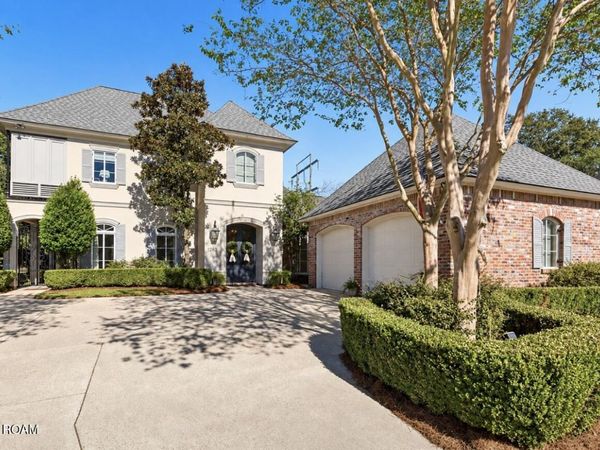 12621 Humphreys Dr , Baton Rouge, LA 70816
