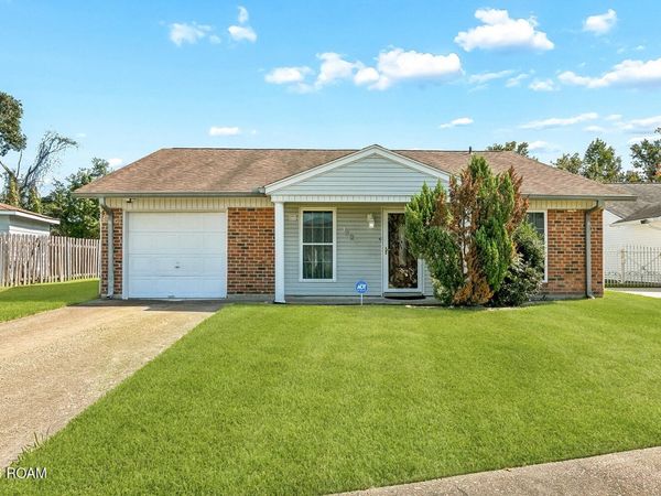 1221 Michael Street , Marrero, LA 70072
