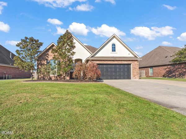42436 Wynstone Drive , Prairieville, LA 70769