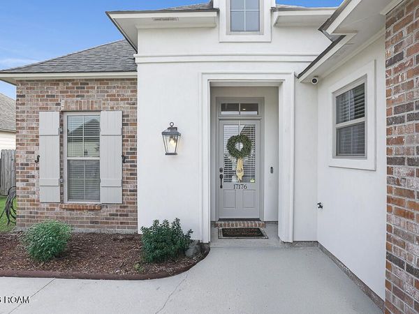 17176 Ledgestone Drive , Prairieville, LA 70769