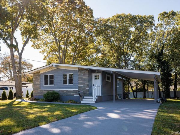 76 Samuel Street , Ronkonkoma, NY 11779