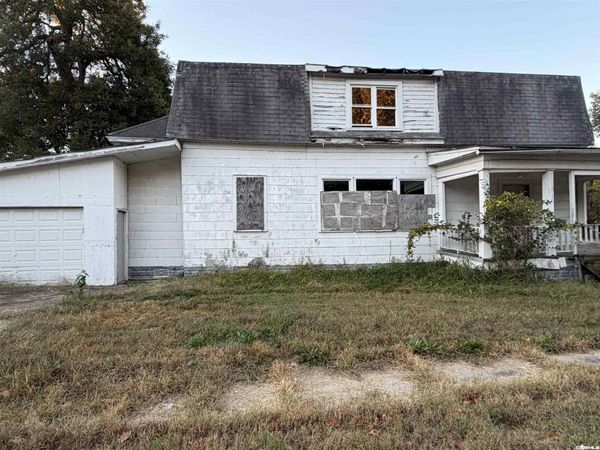 101 E Kentucky Street , Blytheville, AR 72315