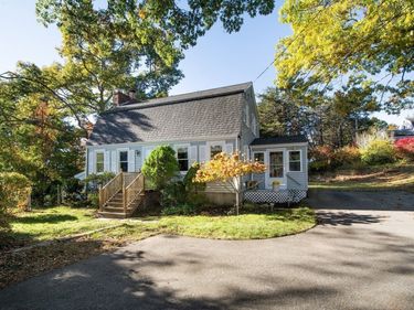17 Bernard Street, Marshfield, MA 02050