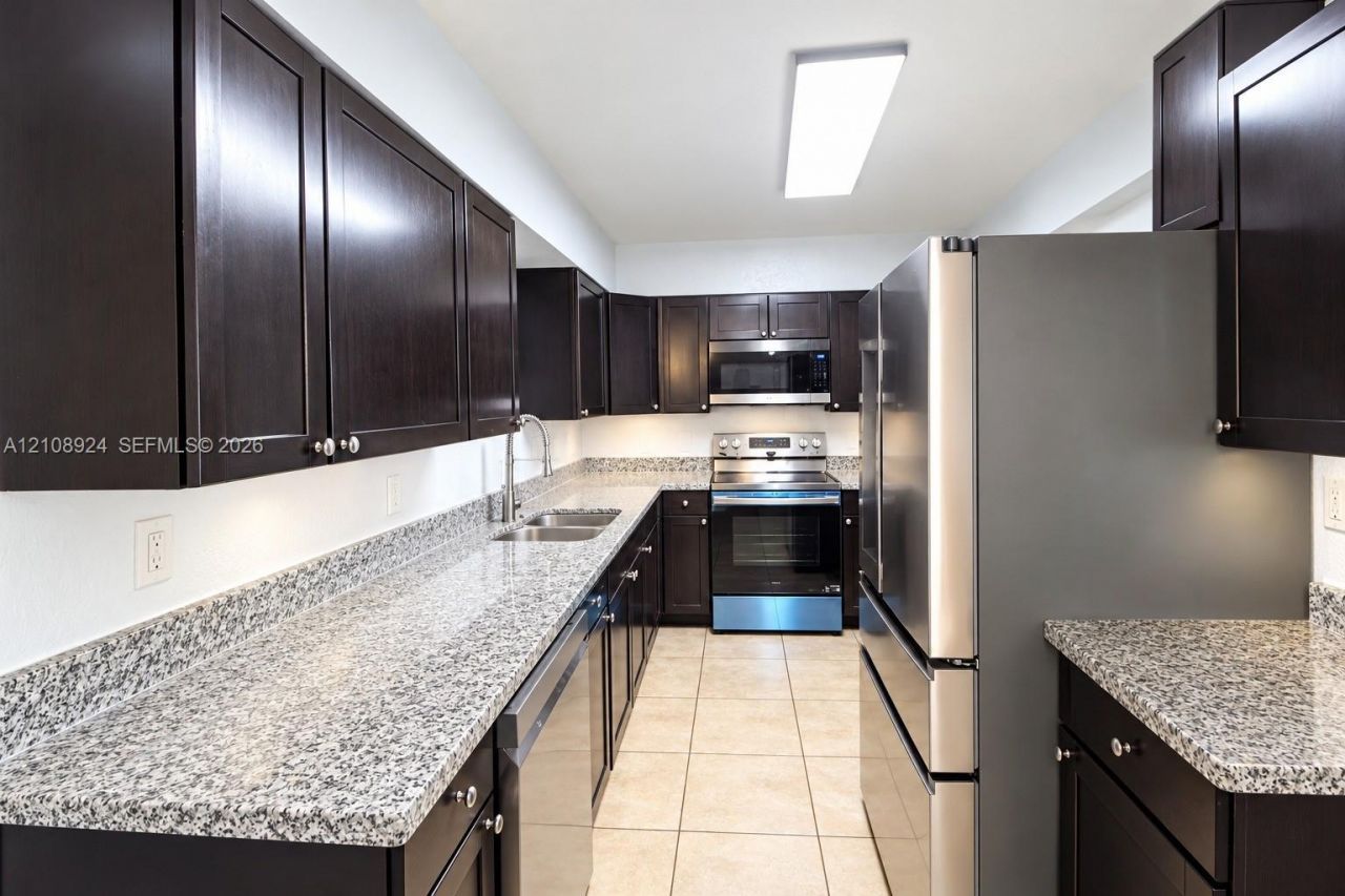 7607 NW 66th Ter , Tamarac, FL 33321 Photo