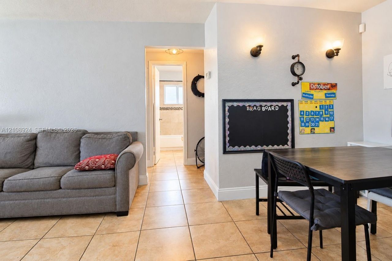 7607 NW 66th Ter , Tamarac, FL 33321 Photo