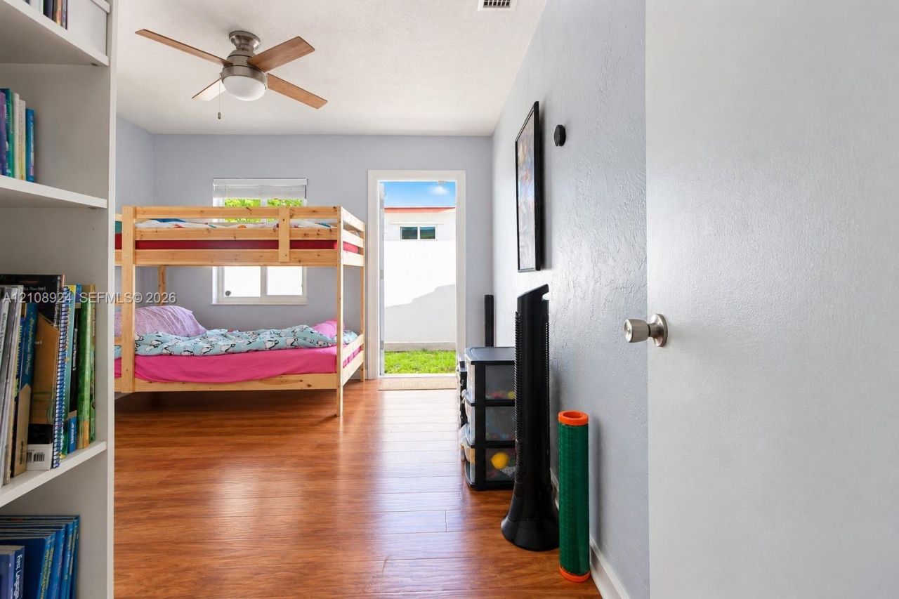 7607 NW 66th Ter , Tamarac, FL 33321 Photo