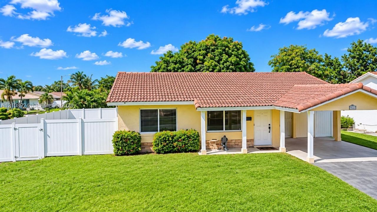 7607 NW 66th Ter , Tamarac, FL 33321 Photo