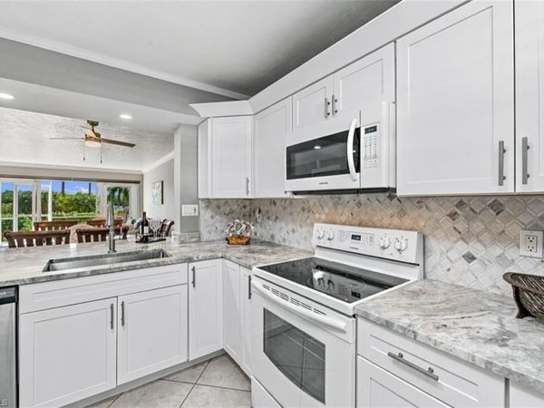 307 Goodlette-Frank RD S, Unit B206, NAPLES, FL 34102