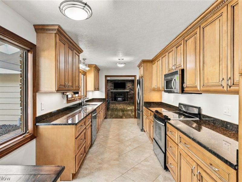 28400 S Woodland Road, Pepper Pike, OH 44124 Photo 11