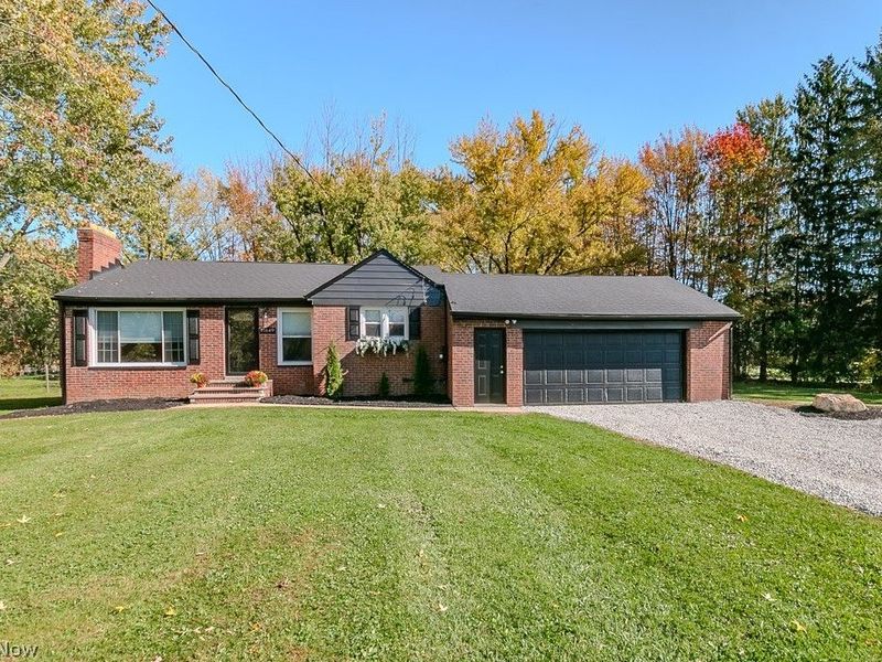 11649 E Hill Drive , Chesterland, OH 44026 Photo 2