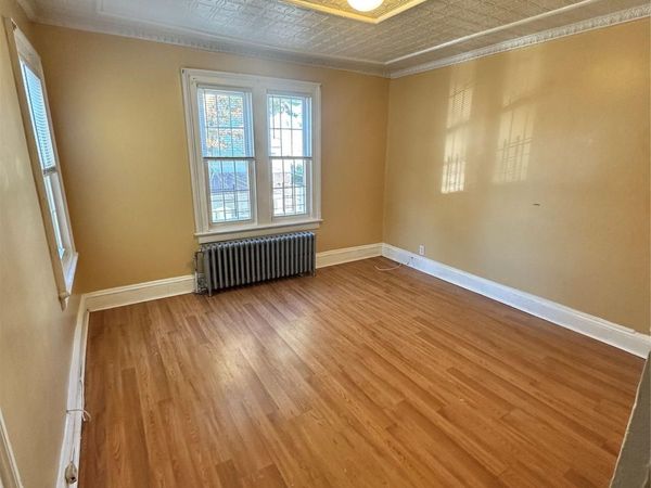 49 S 10th Avenue , Mount Vernon, NY 10550