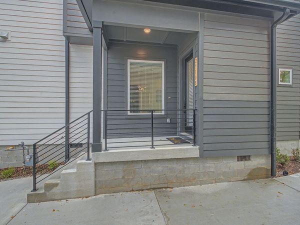 2710B Larmon Dr , Nashville, TN 37204