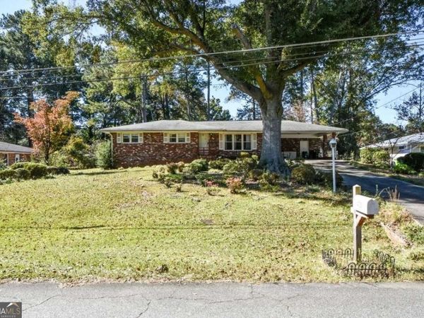 4720 Garrett Drive SW, Mableton, GA 30126