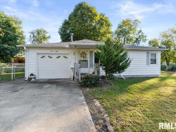 408 S GRAND Avenue, Chatham, IL 62629