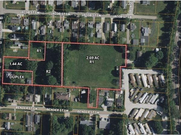 Bender Street NE, Navarre, OH 44662