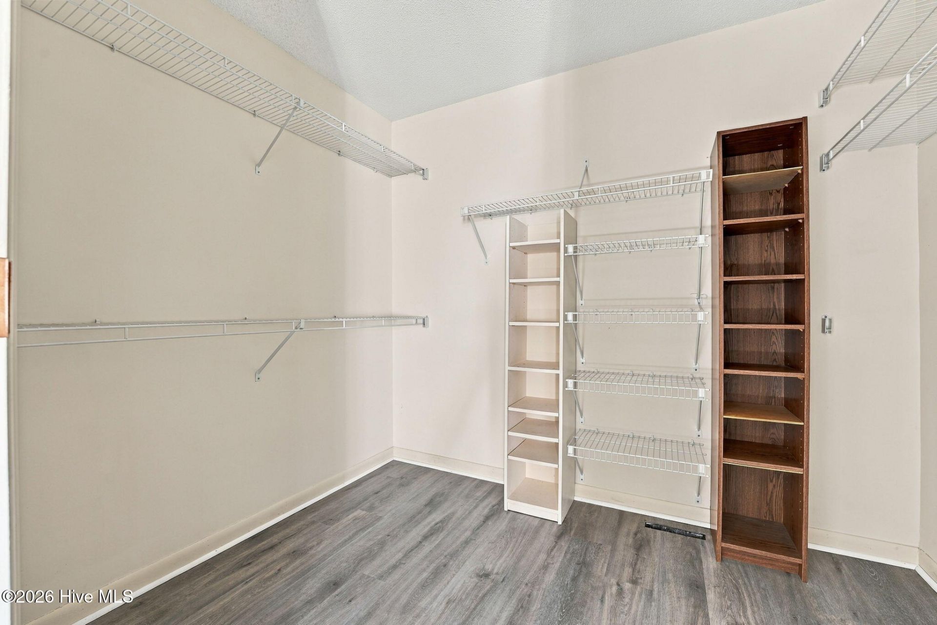 101 Swan Run Court  Photo 33