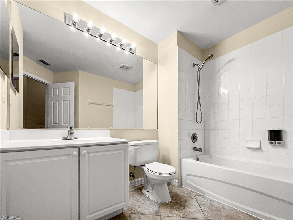 8271 Village Edge Cir , Unit 5, Fort Myers, FL 33919 Photo