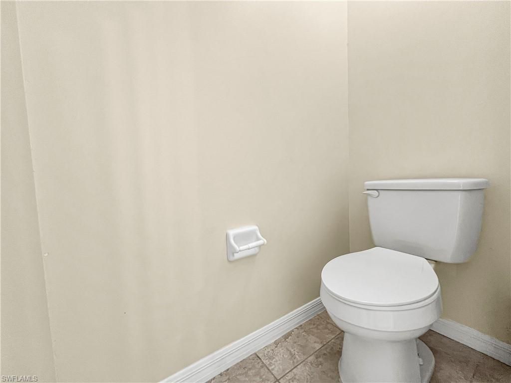 8271 Village Edge Cir , Unit 5, Fort Myers, FL 33919 Photo