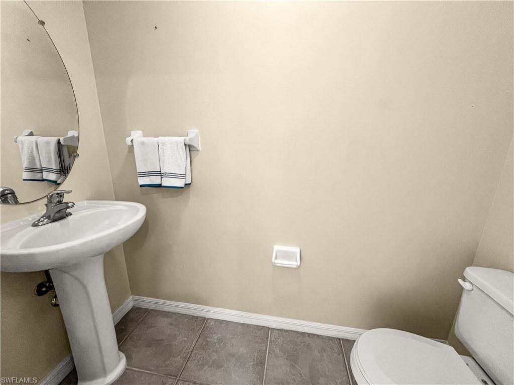 8271 Village Edge Cir , Unit 5, Fort Myers, FL 33919 Photo
